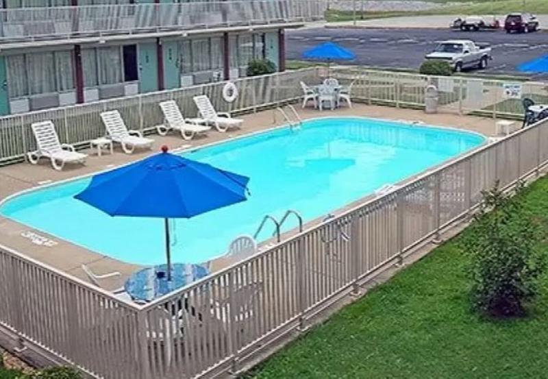 Econo Lodge Paducah West I-24 Exterior photo