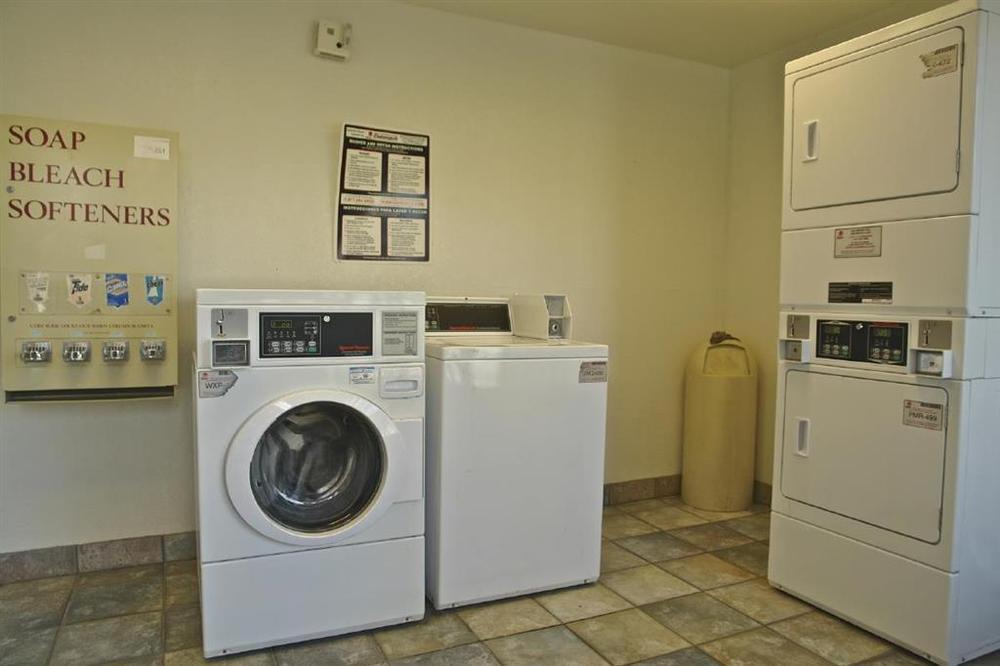 Econo Lodge Paducah West I-24 Amenities photo